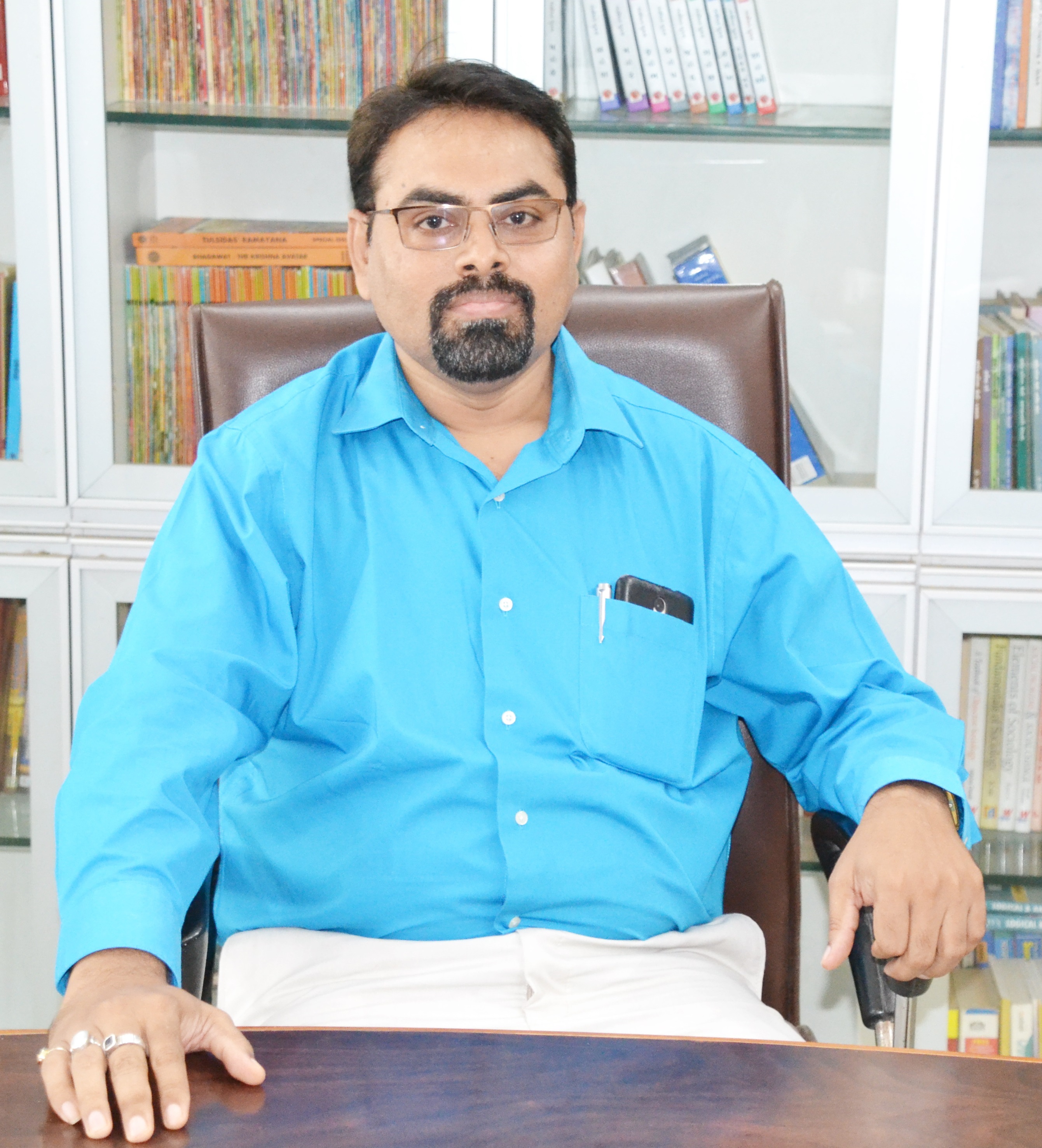 Dr. Harshadkumar Chauhan : Asst. Professor (Hindi)/ Academic Coordinator